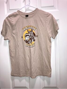 Kentucky Derby Beige Graphic Tee Size Medium
